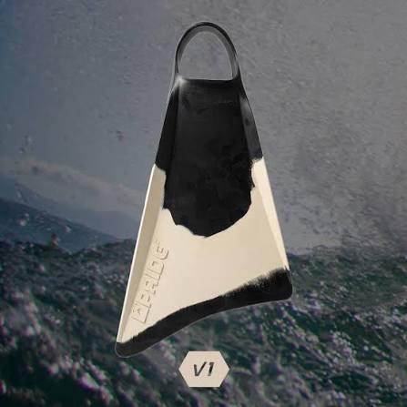 Comprar Aletas bodyboard VULCAN V1 BLACK/WHITE