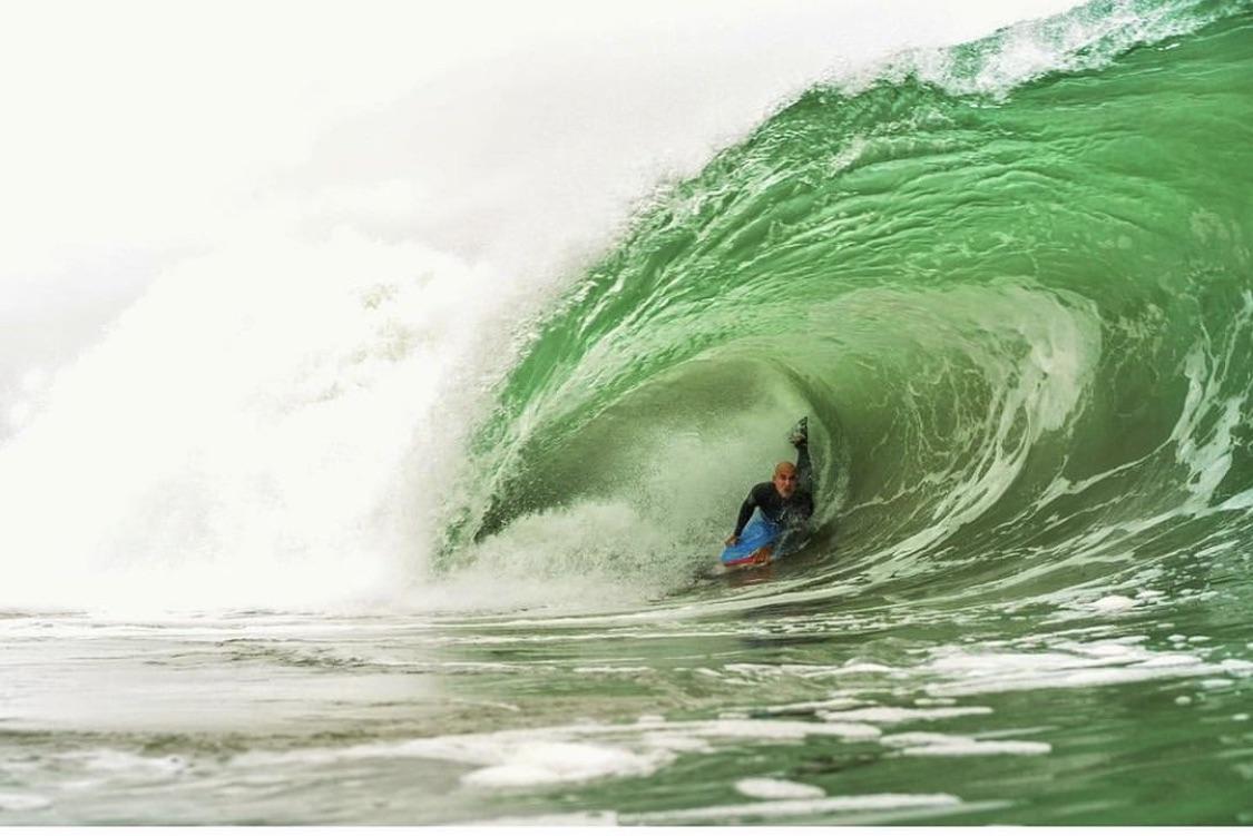 La legenda de bodyboard Mike Stewart